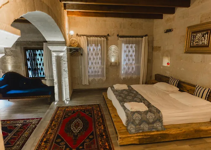 Divan Cave House